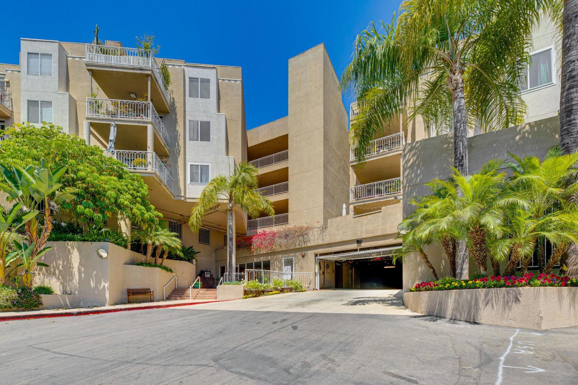 With Pool And Hot Tub Access 2 Mi To Hollywood! *